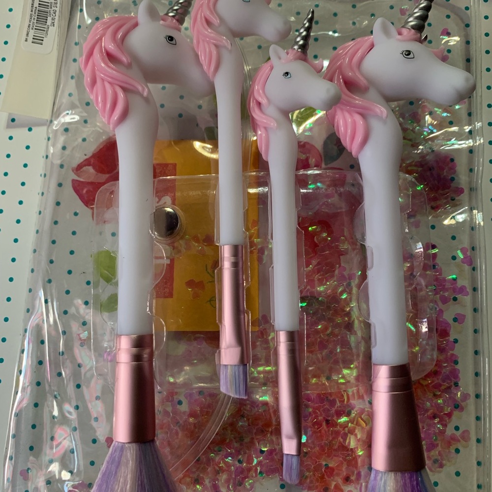 Unicorn brushes
